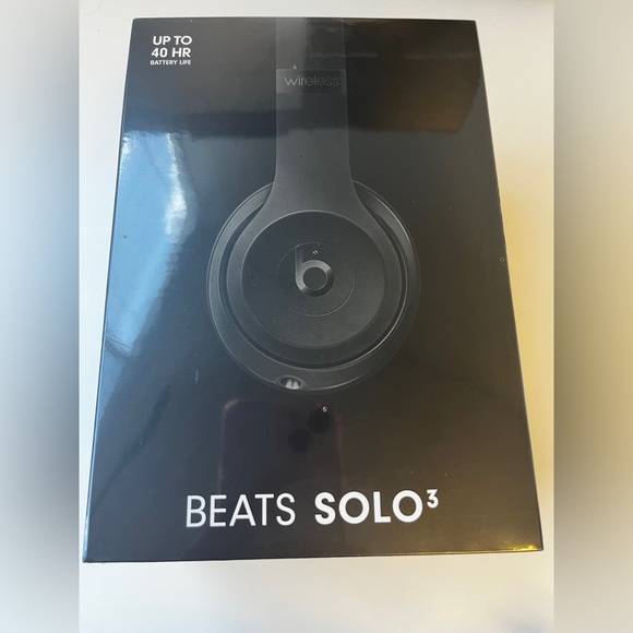 Beats Solo3 Wireless On-Ear Headphones - Matte Black (New in Box) - Picture 8 of 9